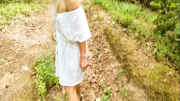 Married MILF lagged behind the tour group and was fucked right on the forest path